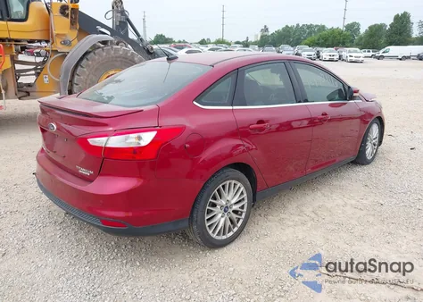 2014 Ford Focus Titanium from USA, damaged, VIN 1FADP3J23EL233249